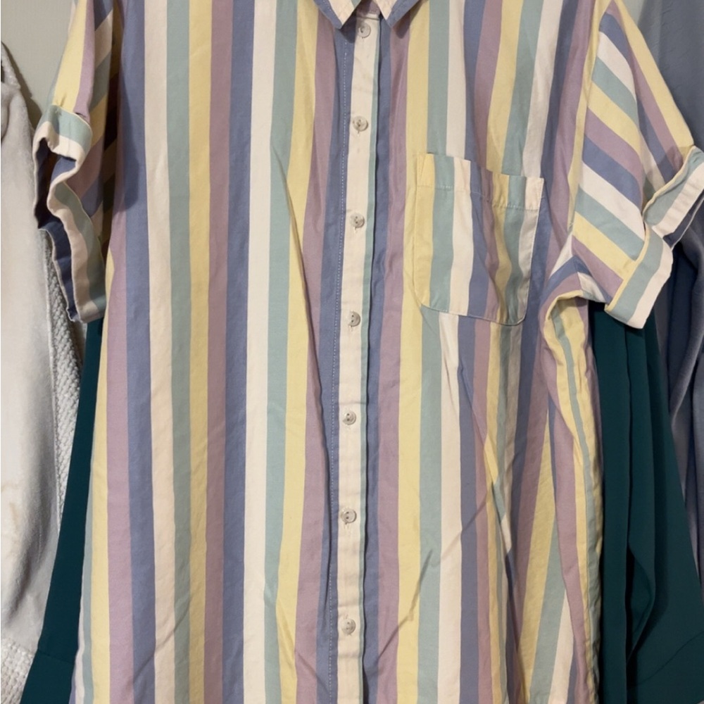 Women’s Universal Thread SIZE XL - striped multi color short sleeve button up!